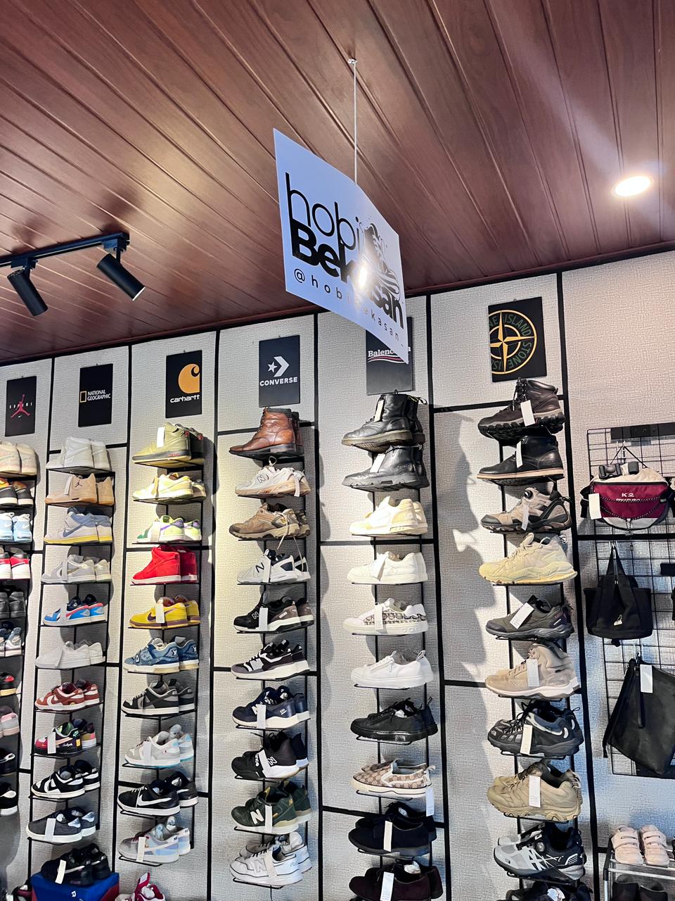 Galeri Koleksi ItsYourThriftt